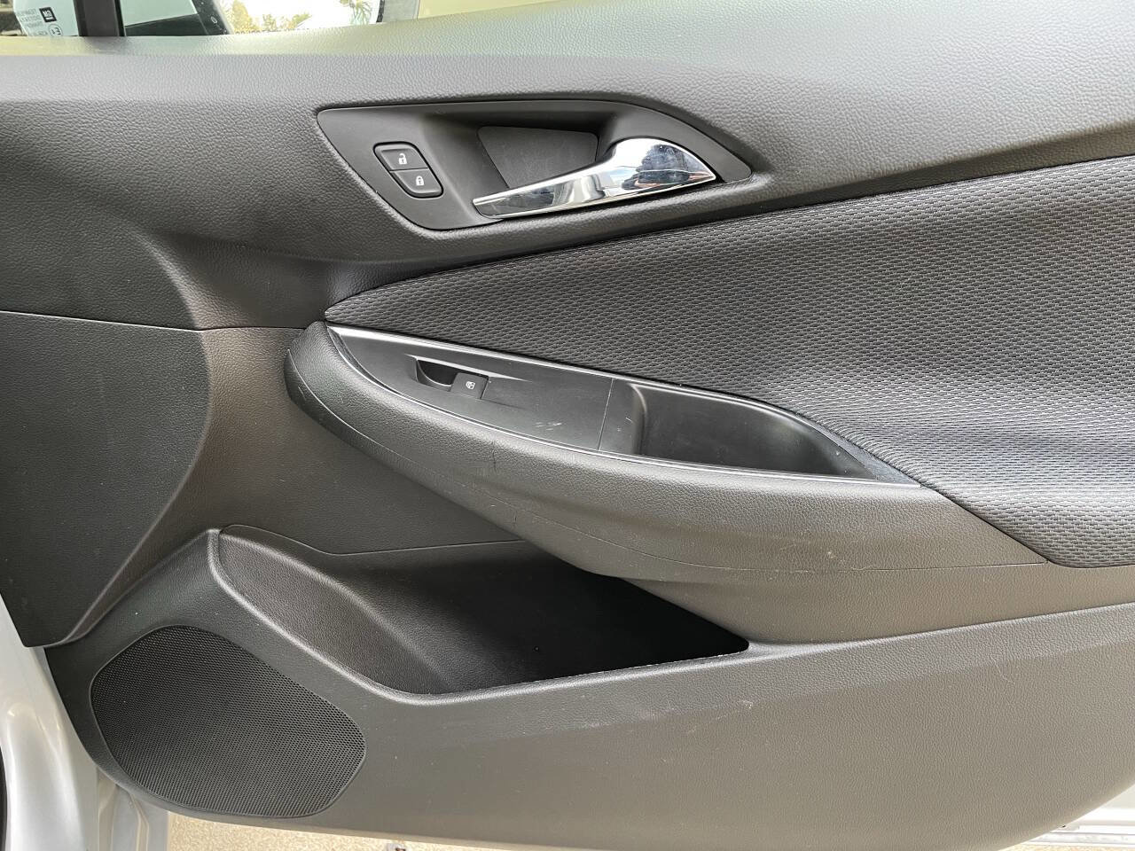 Used 2018 Chevrolet Cruze LS image 22