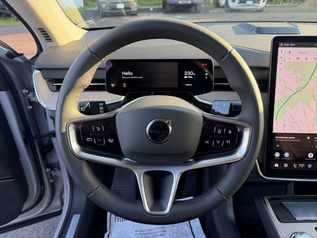 Used 2025 Volvo EX90 Ultra AWD/4WD image 13