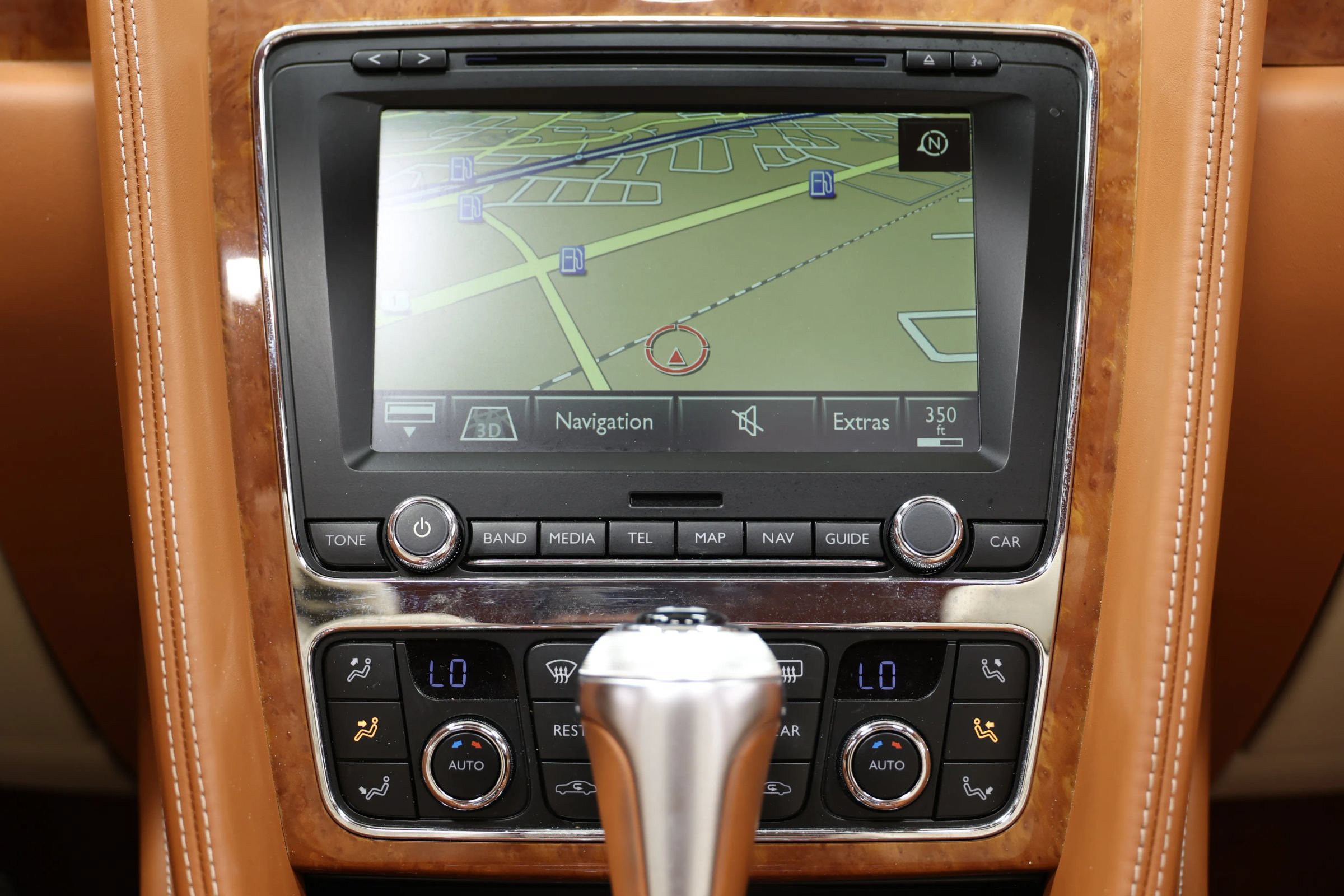 Used 2018 Bentley Flying Spur V8 AWD/4WD image 40