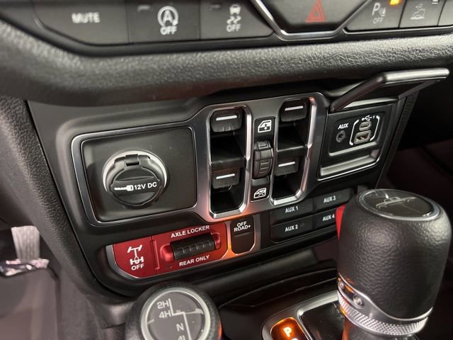 New 2025 Jeep Gladiator Willys image 23