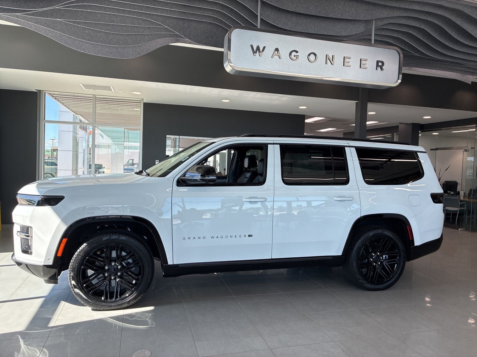 New 2026 Jeep Grand Wagoneer Limited AWD/4WD image 2
