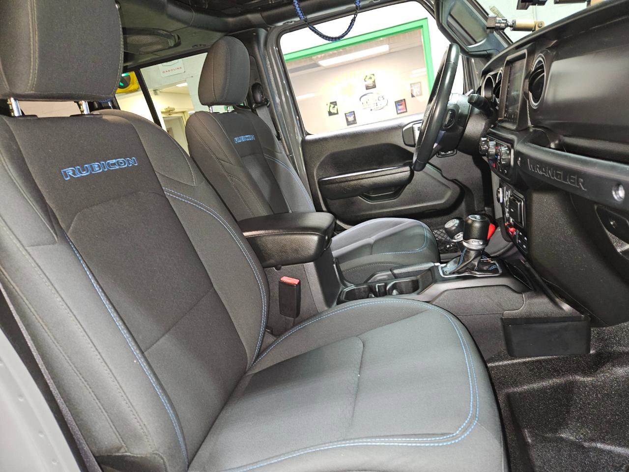 Used 2022 Jeep Wrangler Unlimited Rubicon 4xe image 24