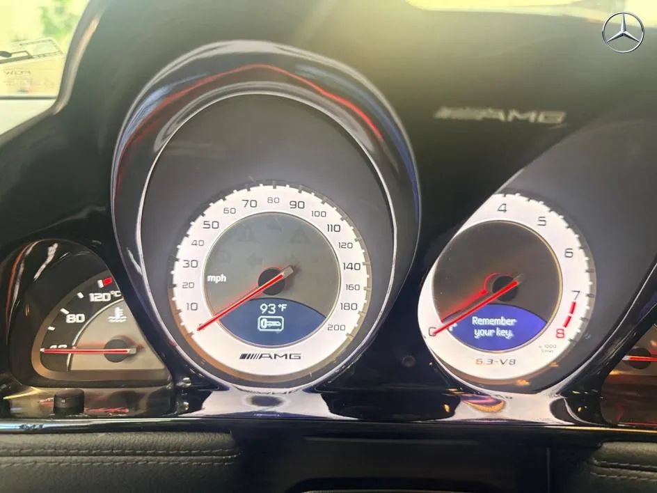 Used 2011 Mercedes-Benz SL 63 AMG image 28