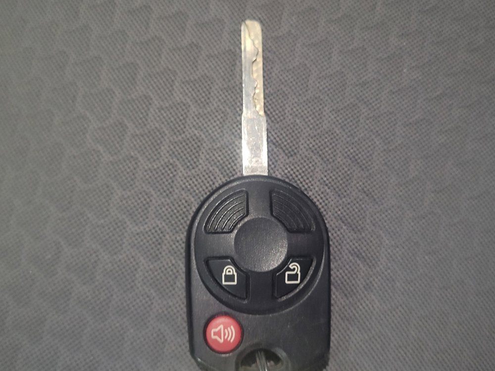 Used 2017 Ford Escape SE image 32