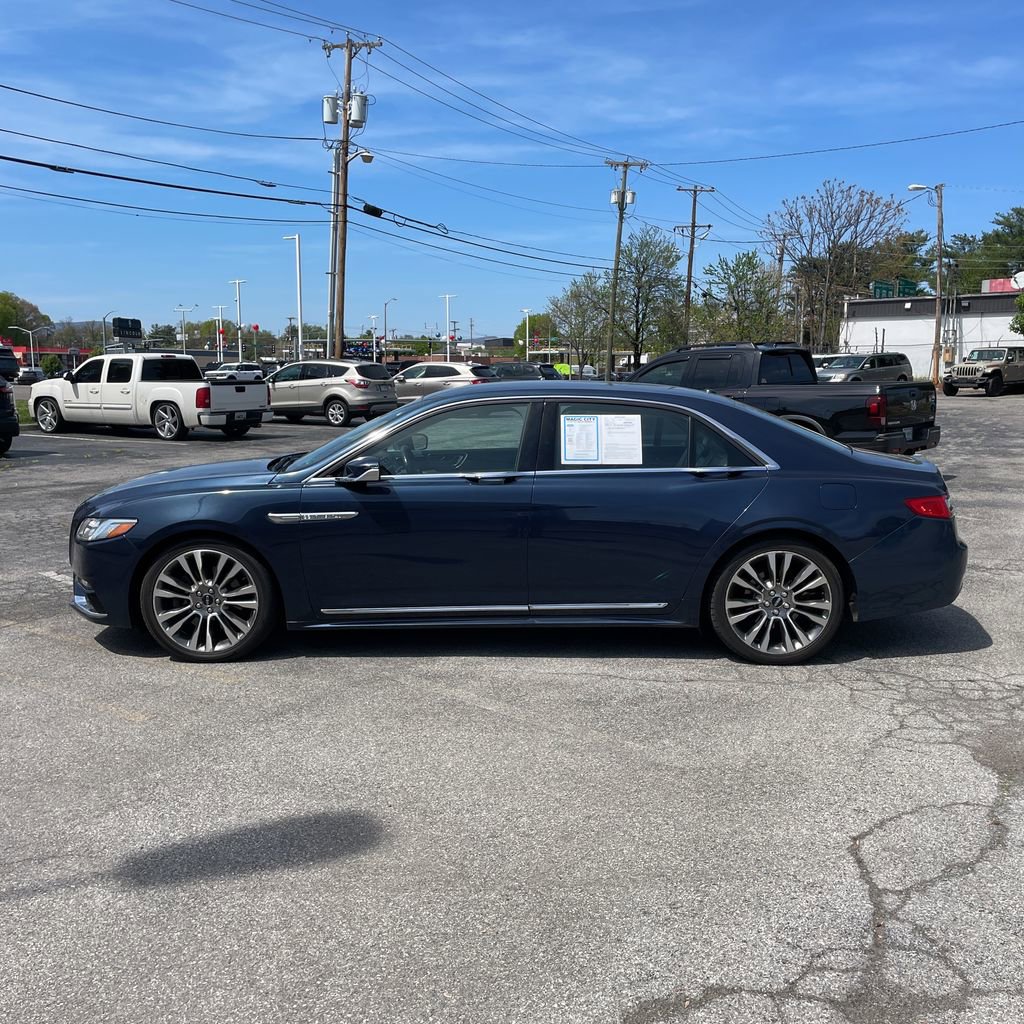 Used 2017 Lincoln Continental Reserve w/ Climate Package AWD/4WD image 2