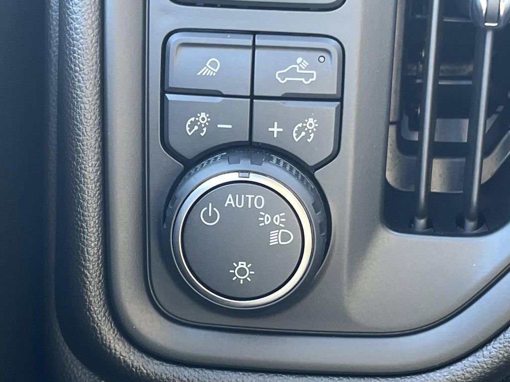 Certified 2025 Chevrolet Silverado 2500 Custom w/ Custom Value Package image 27