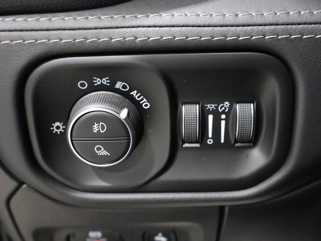 Used 2022 RAM 1500 Limited image 30