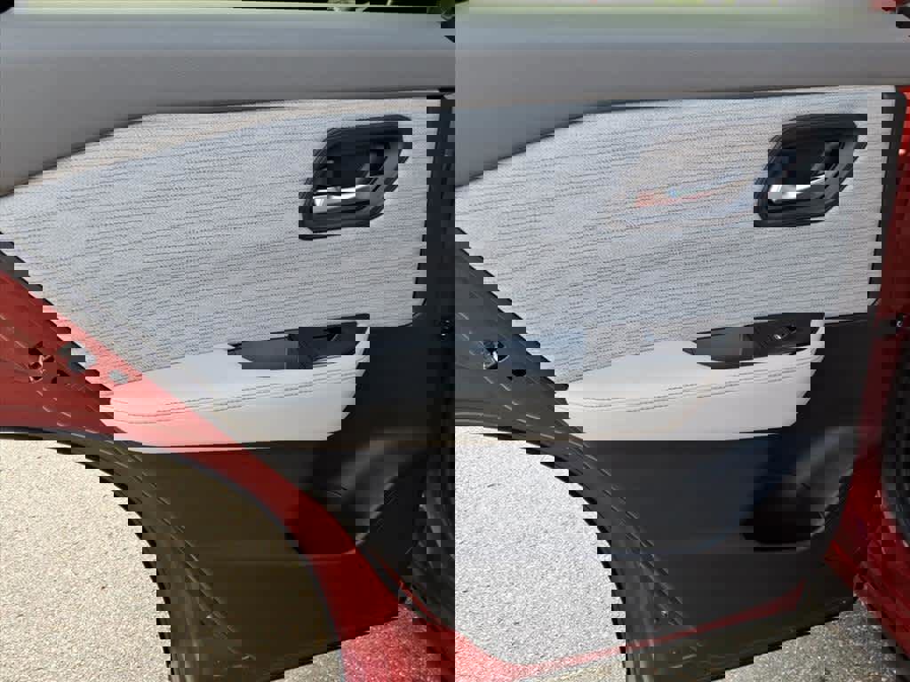 Certified 2023 Nissan Rogue SV image 12