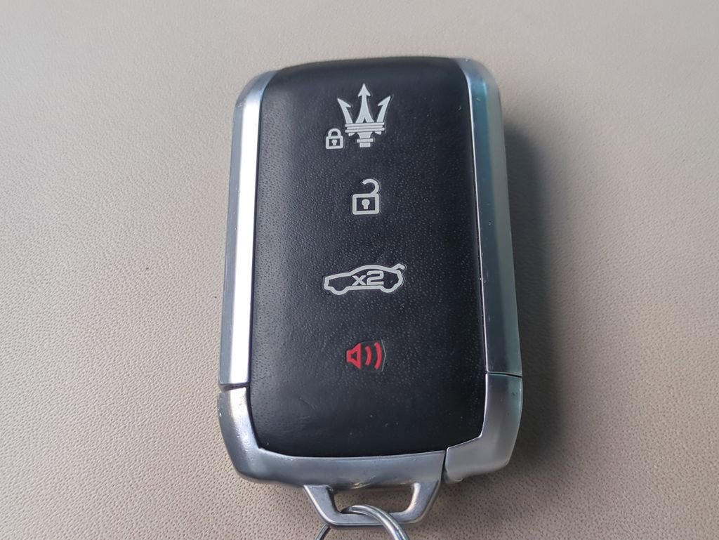 Used 2023 Maserati Grecale Modena AWD/4WD image 34