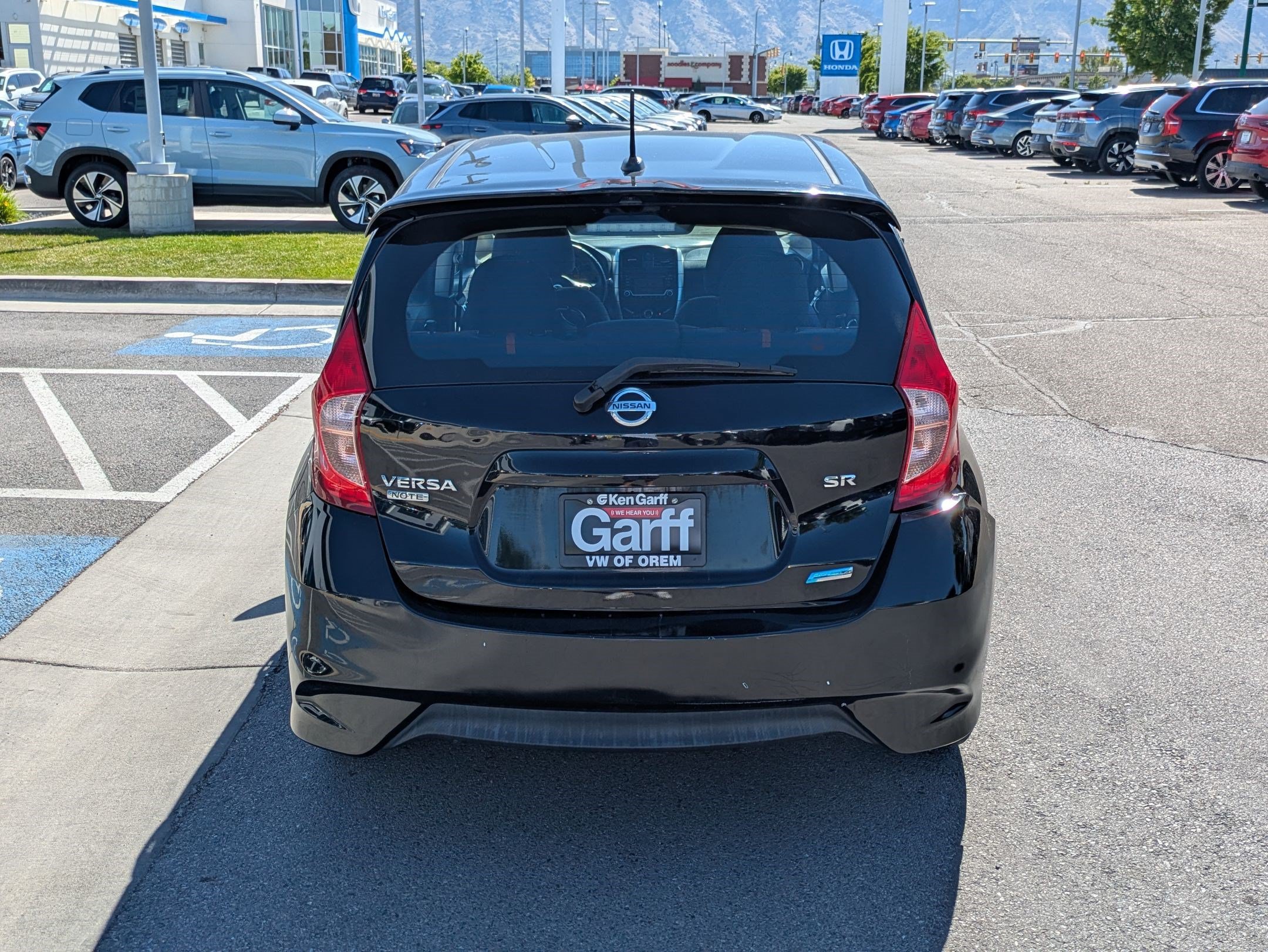 Used 2015 Nissan Versa Note SR FWD image 7