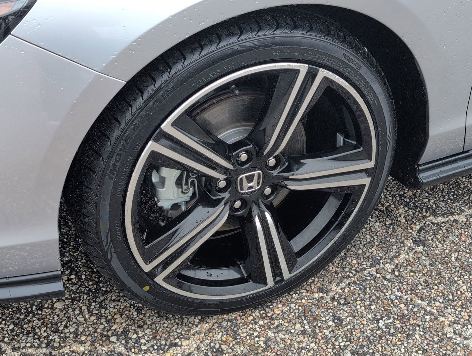 Used 2024 Honda Accord Sport image 11