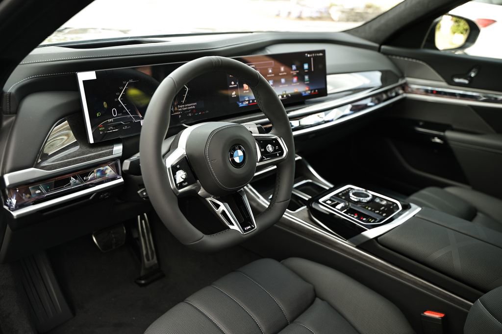 New 2026 BMW 740i w/ Executive Package image 20