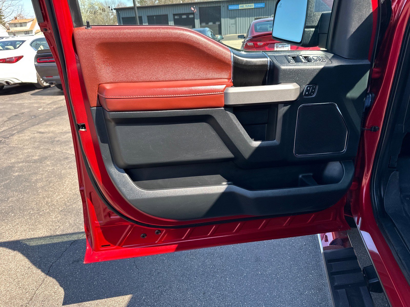 Used 2020 Ford F150 Platinum w/ Technology Package image 21