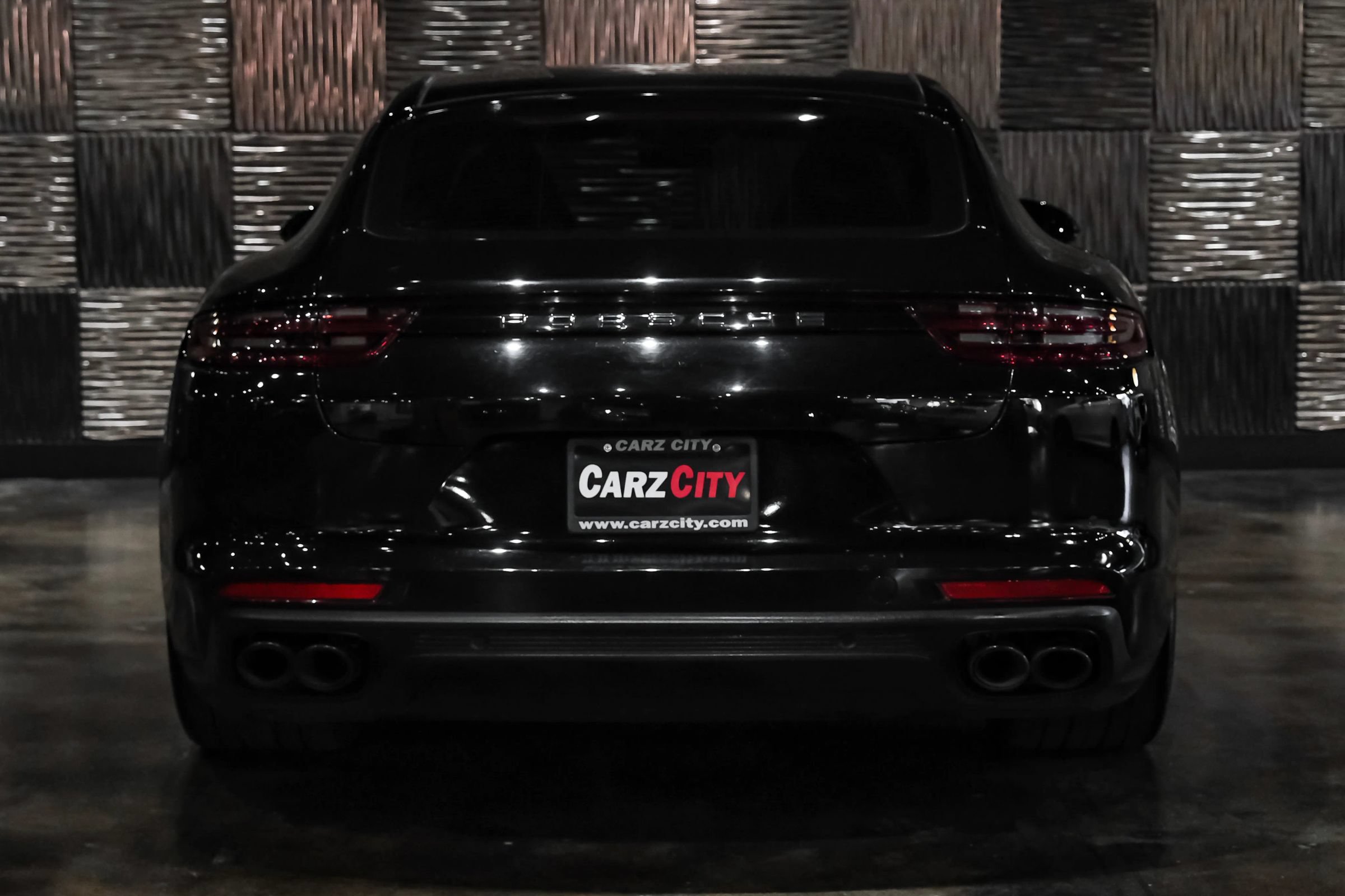 Used 2019 Porsche Panamera 4 AWD/4WD image 11