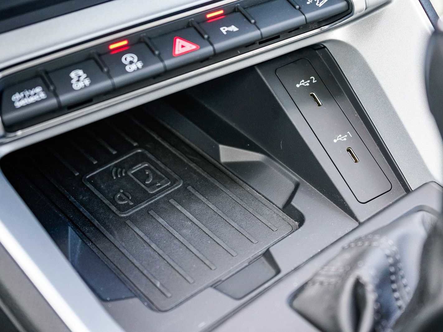 Used 2025 Audi Q3 2.0T Premium w/ Convenience Package image 22