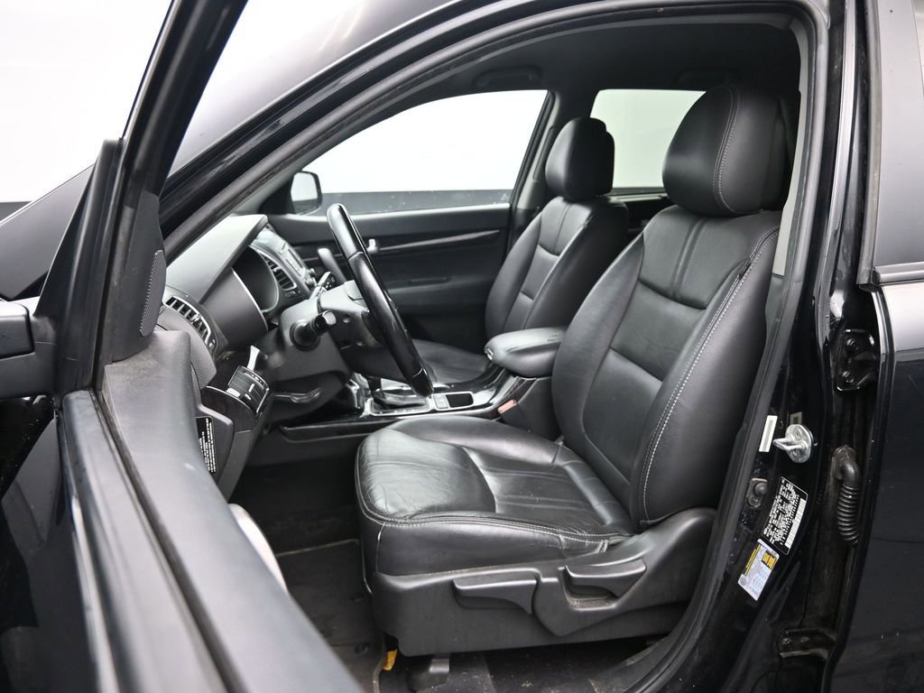 Used 2015 Kia Sorento LX image 24