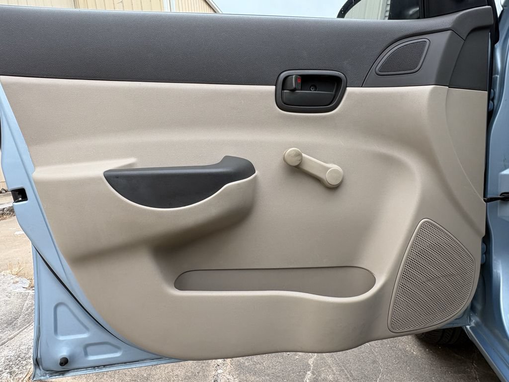 Used 2011 Hyundai Accent GLS FWD image 10