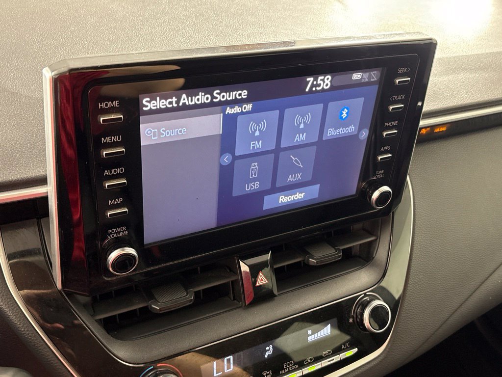 Used 2020 Toyota Corolla LE w/ Carpet Mat Package (TMS) FWD image 29