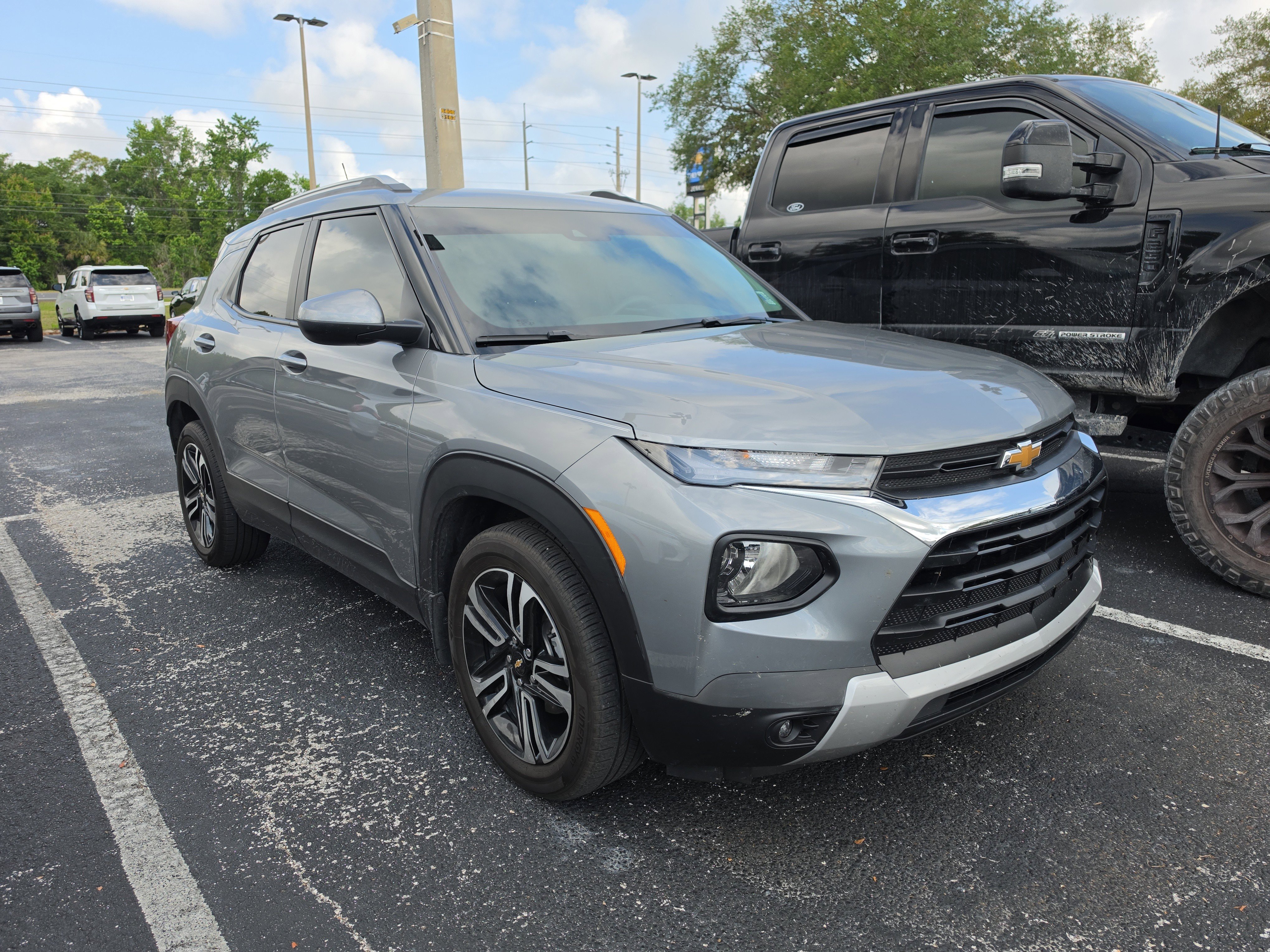 Used 2023 Chevrolet TrailBlazer LT FWD image 1