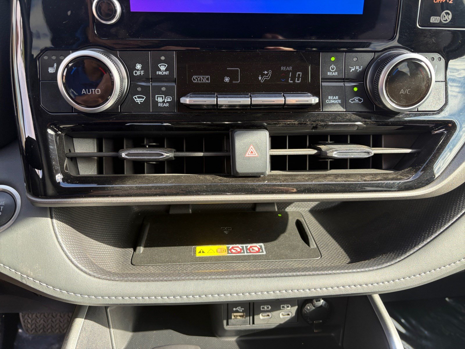 Used 2026 Toyota Highlander XLE AWD/4WD image 19