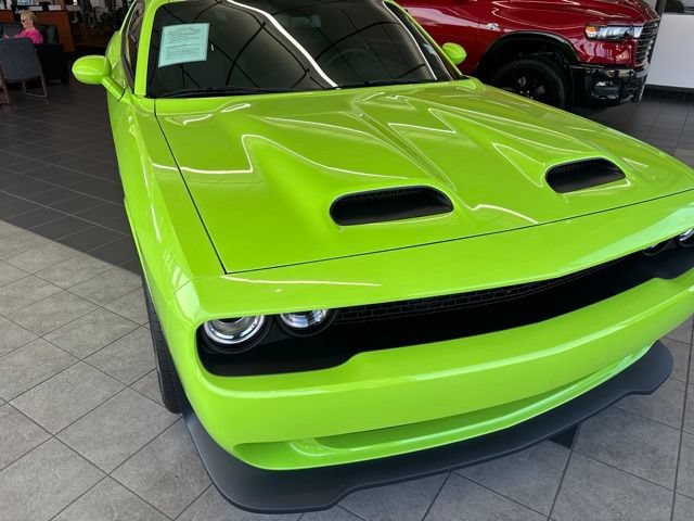 Used 2023 Dodge Challenger SRT Hellcat RWD image 2