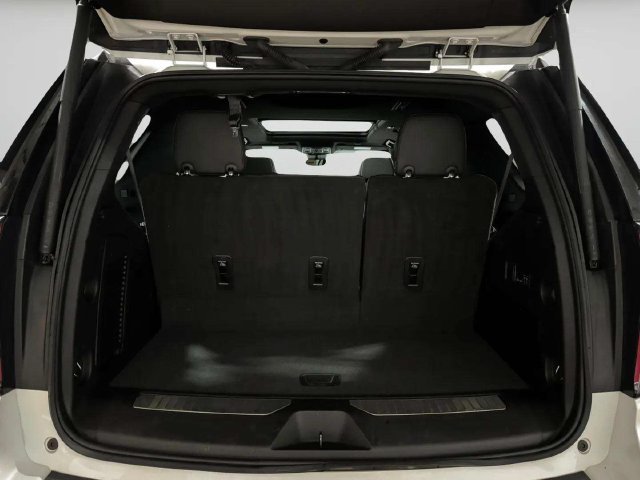 Used 2023 Chevrolet Tahoe High Country w/ Premium Package 2 AWD/4WD image 34