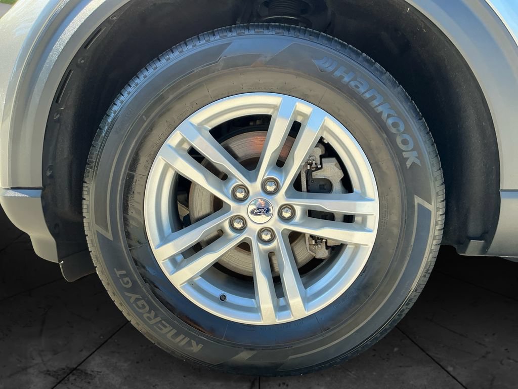 Used 2022 Ford Explorer XLT w/ Equipment Group 202A AWD/4WD image 15