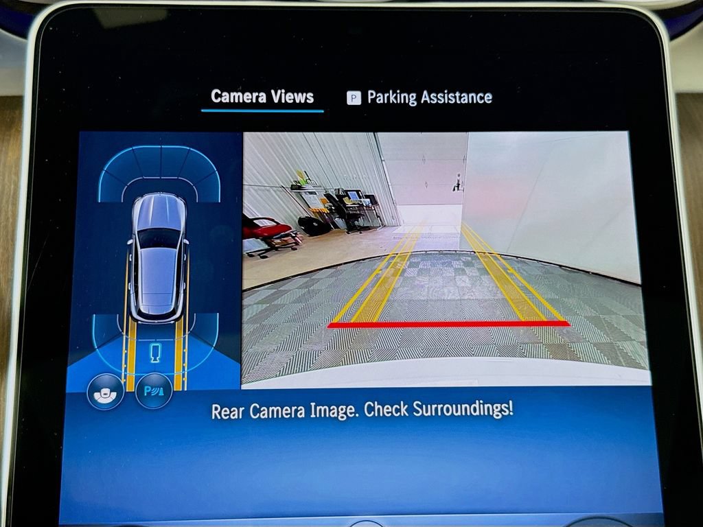 Used 2025 Mercedes-Benz GLC 300 4MATIC image 13