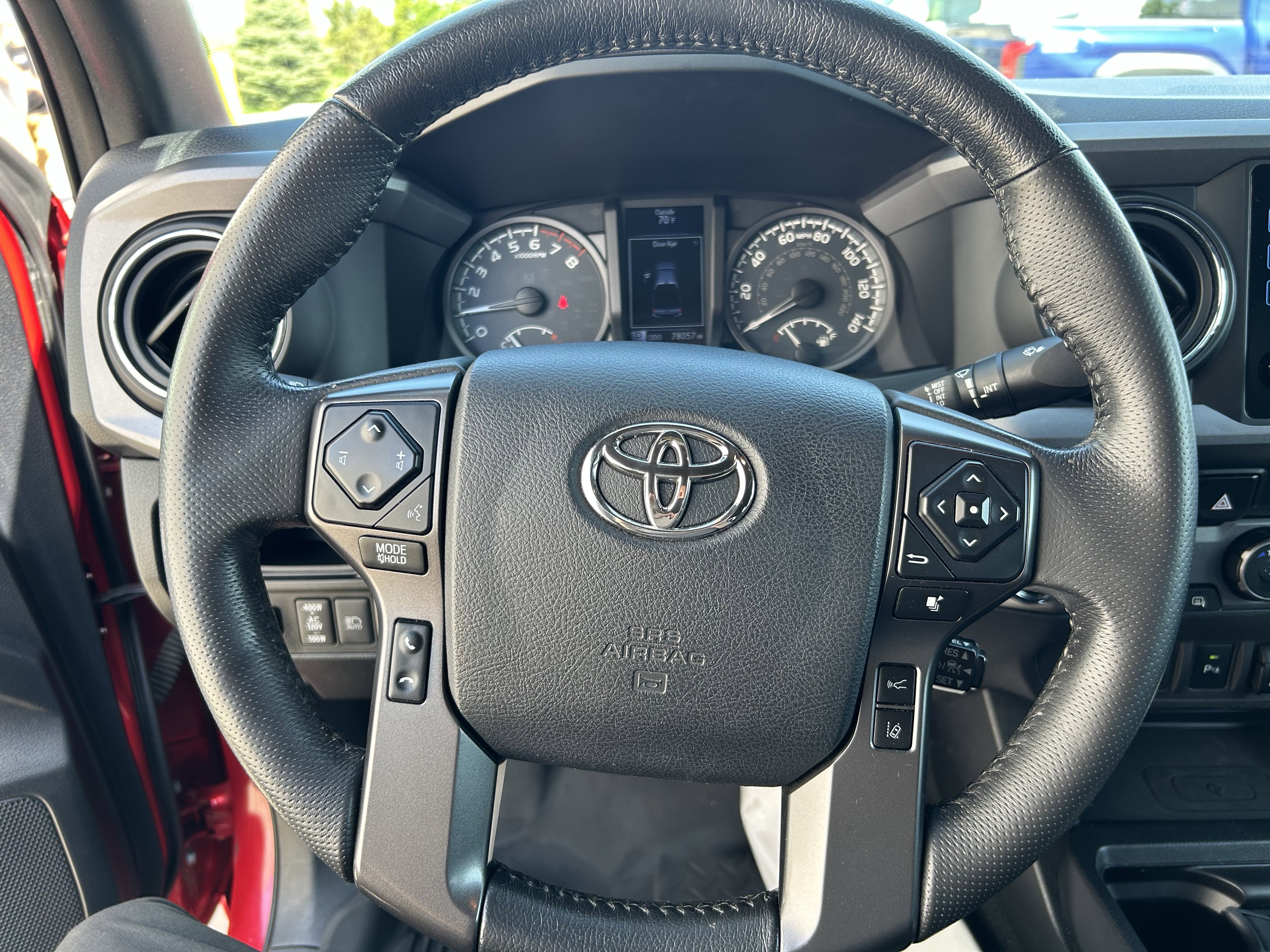 Certified 2019 Toyota Tacoma TRD Off-Road AWD/4WD image 22