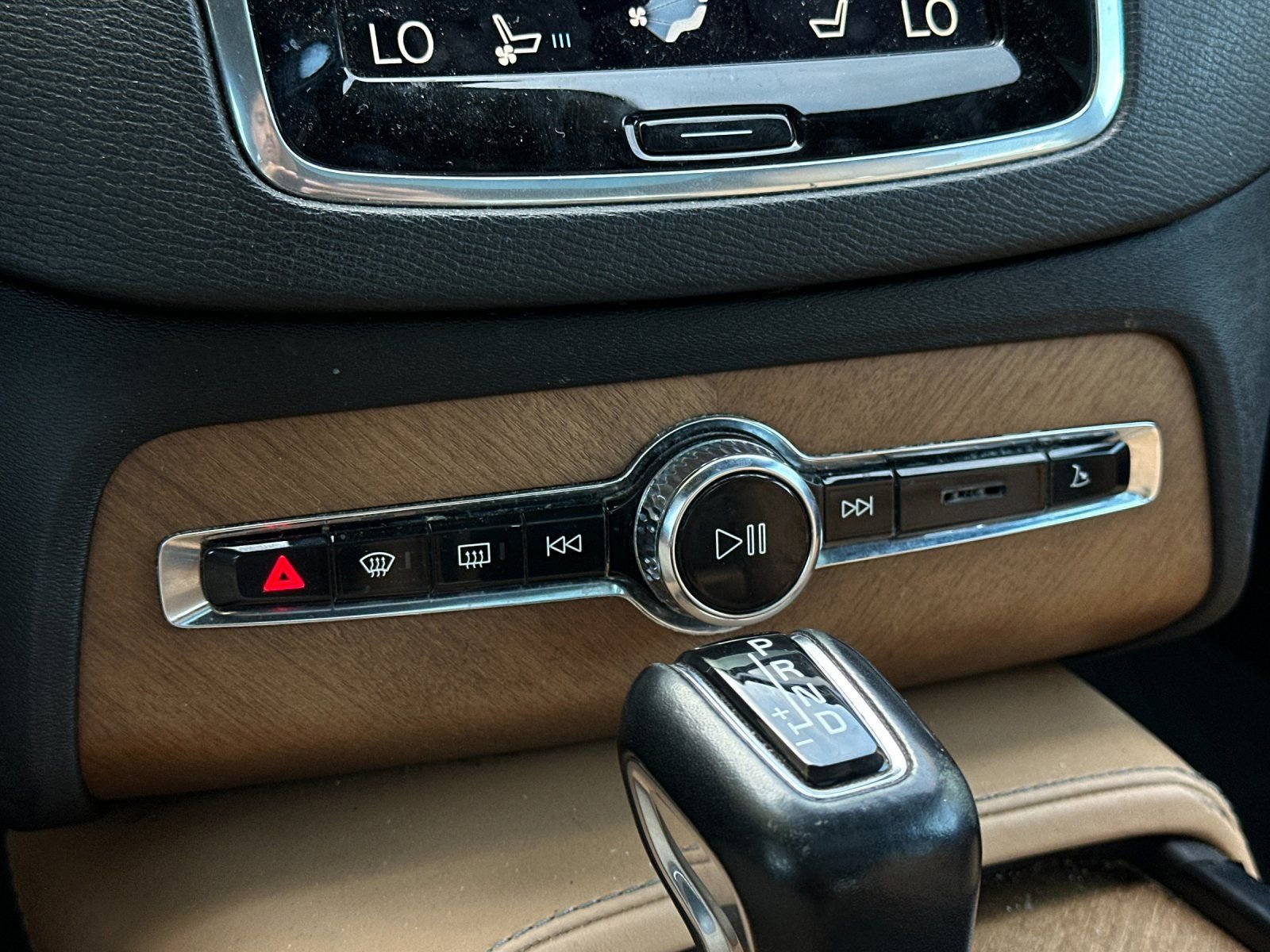 Used 2018 Volvo XC90 T6 Inscription w/ Convenience Package image 20