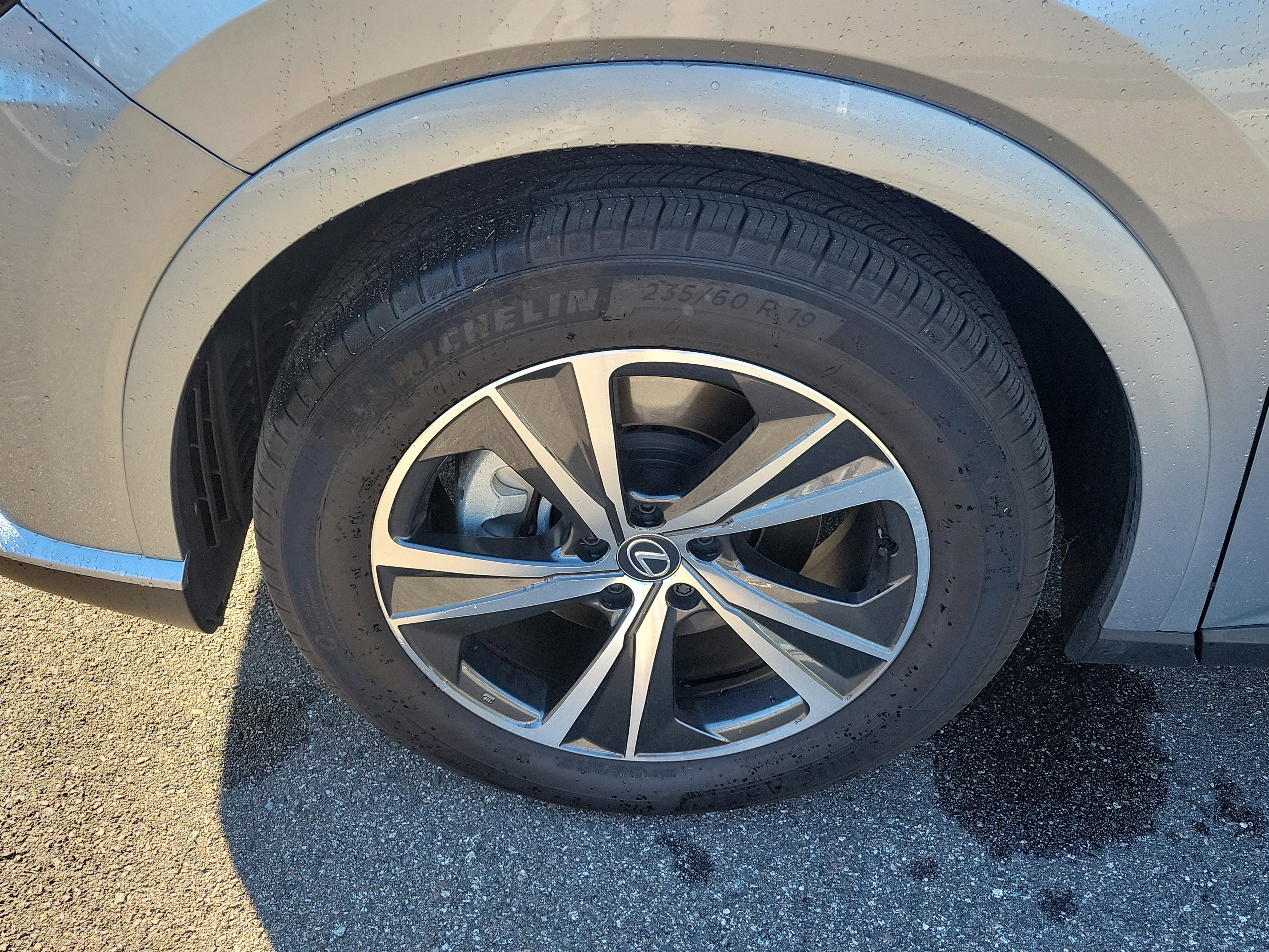 Used 2025 Lexus RX 350h image 39