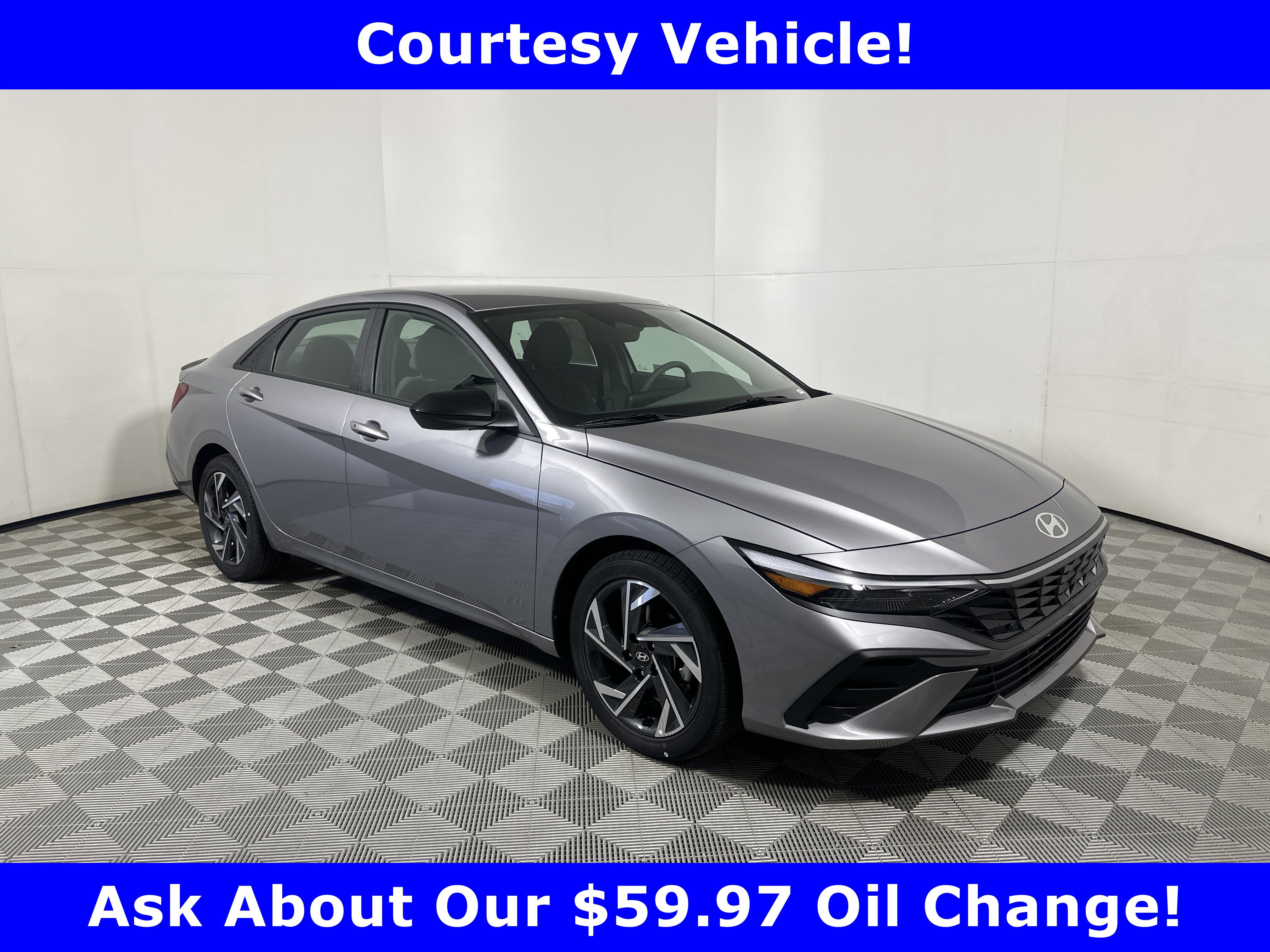 Used 2025 Hyundai Elantra Sport FWD image 1