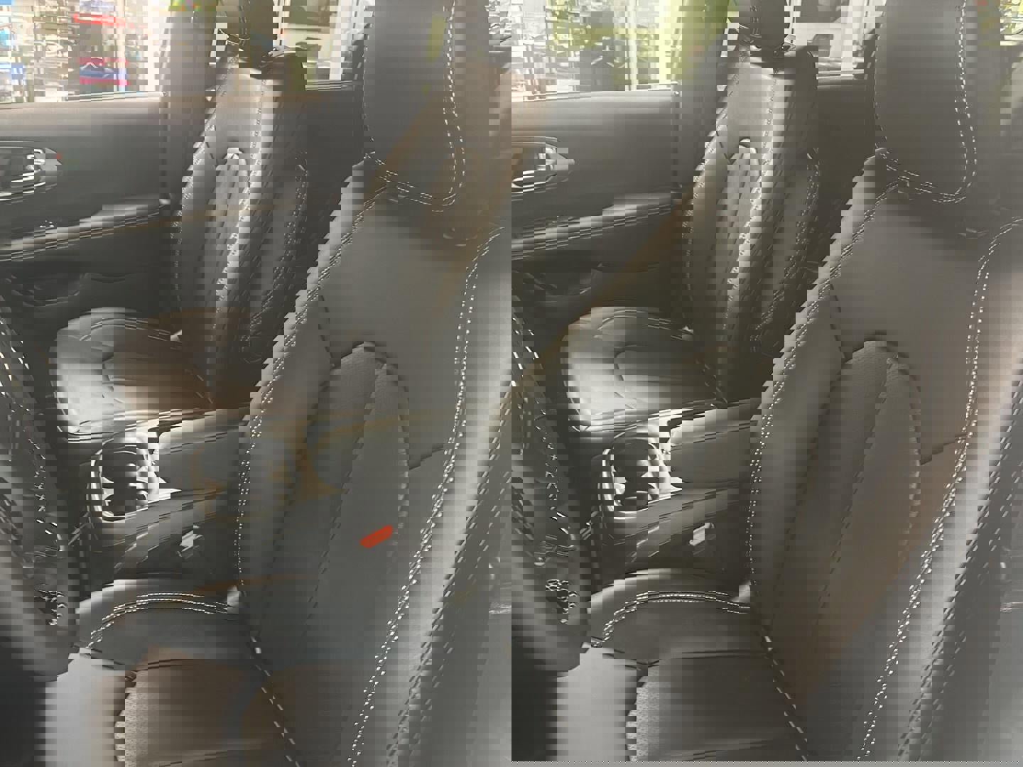 New 2026 Chrysler Pacifica Select image 6