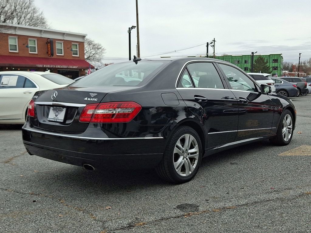 Used 2011 Mercedes-Benz E 350 4MATIC Sedan image 4