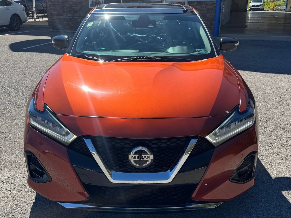 Used 2021 Nissan Maxima Platinum w/ Sport Mat Group FWD image 2