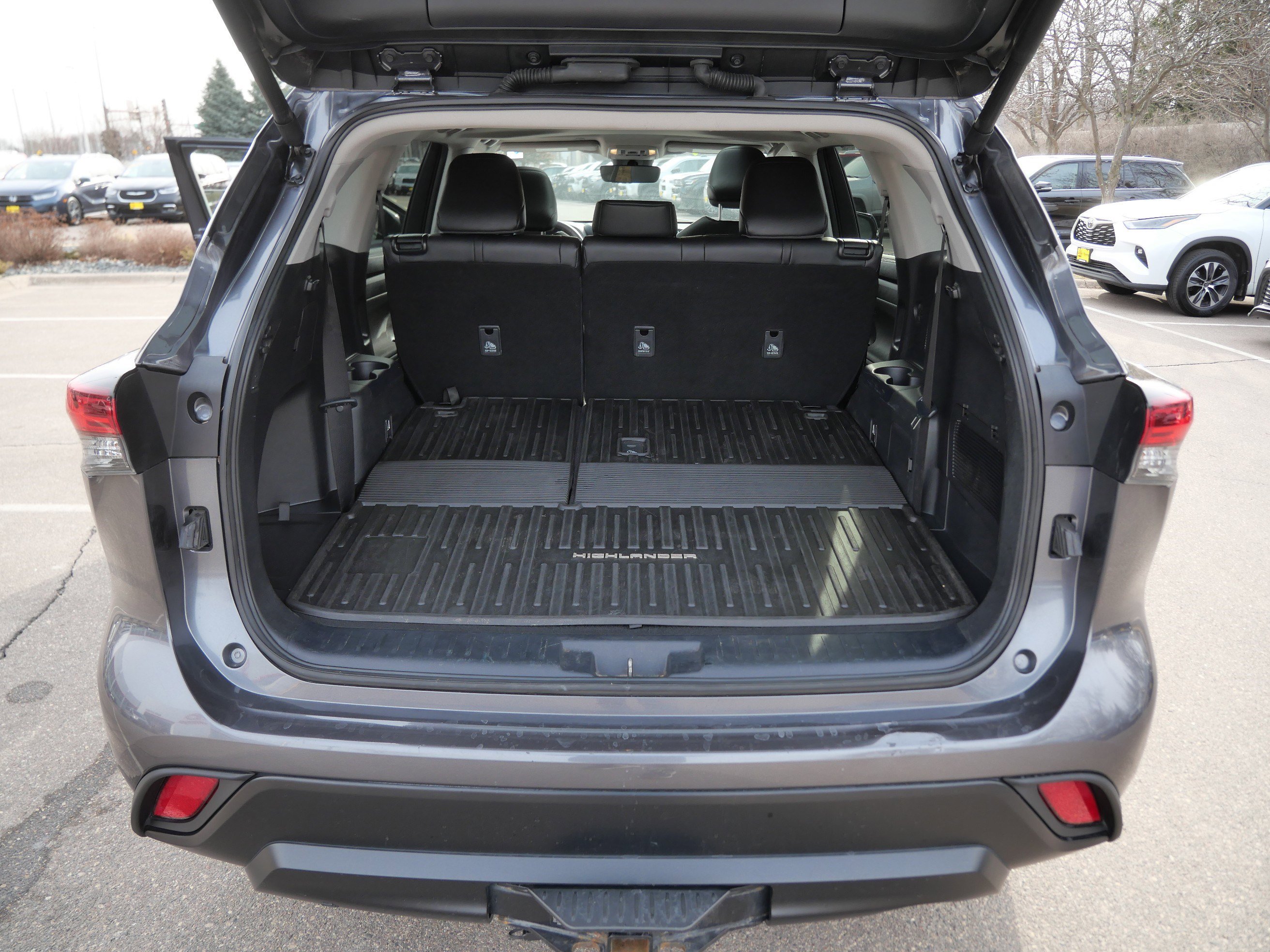 Certified 2024 Toyota Highlander XLE image 19