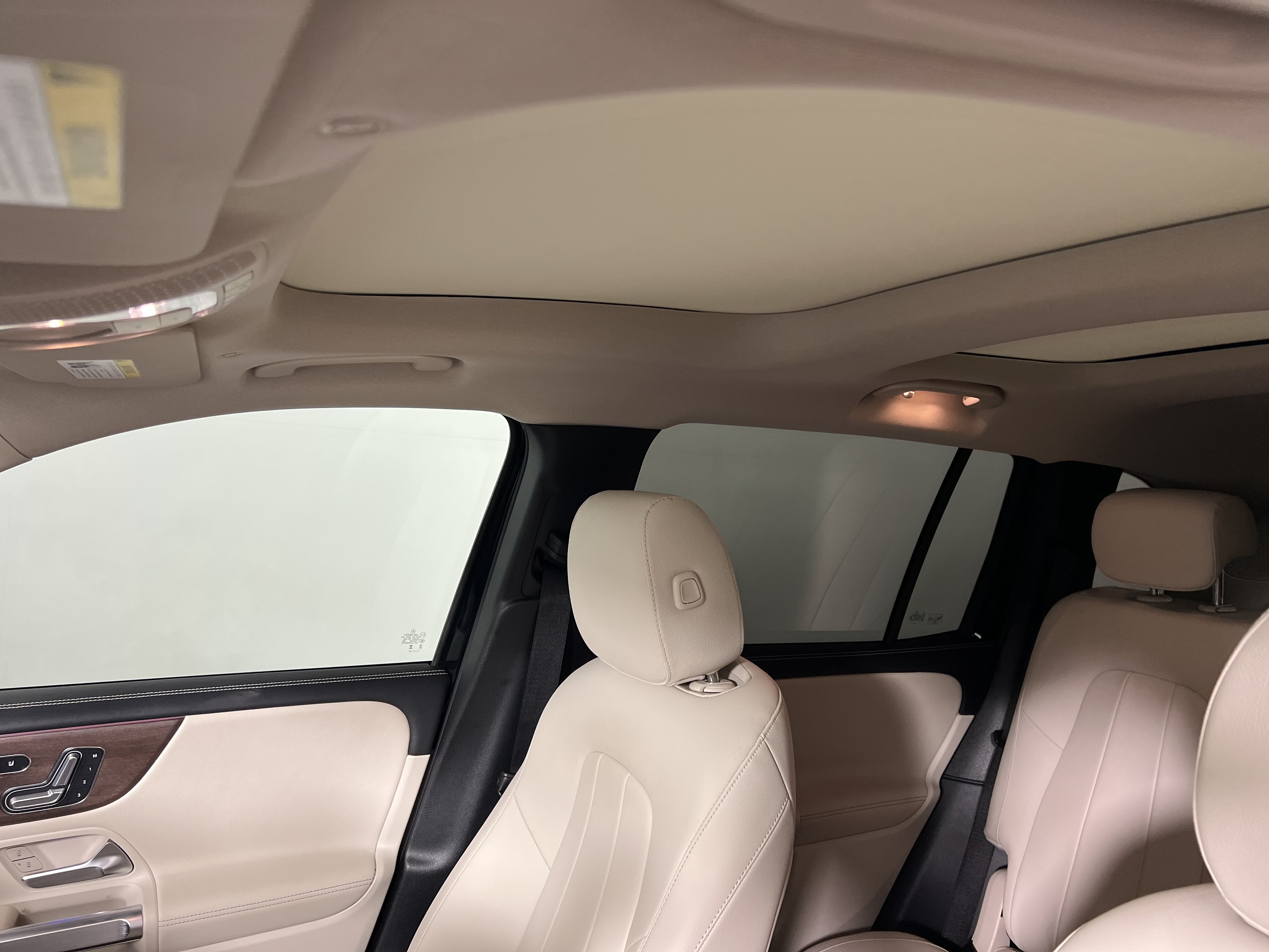 Certified 2023 Mercedes-Benz GLB 250 4MATIC image 19