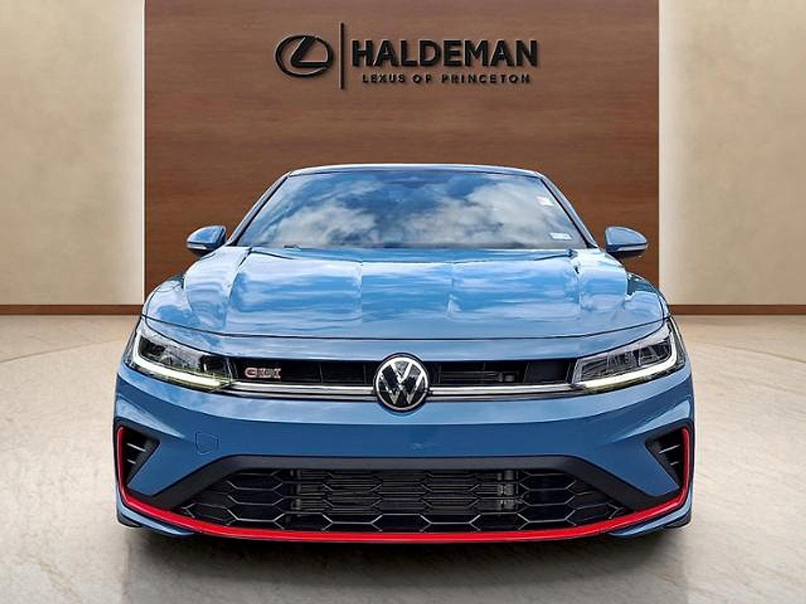 Used 2025 Volkswagen Jetta GLI Autobahn FWD image 2