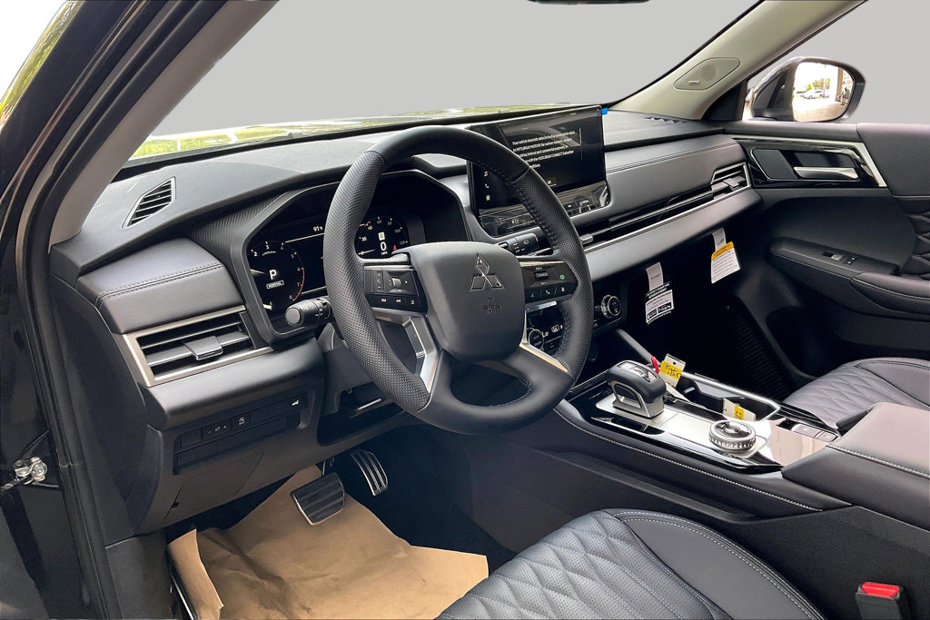 New 2026 Mitsubishi Outlander SEL FWD image 6