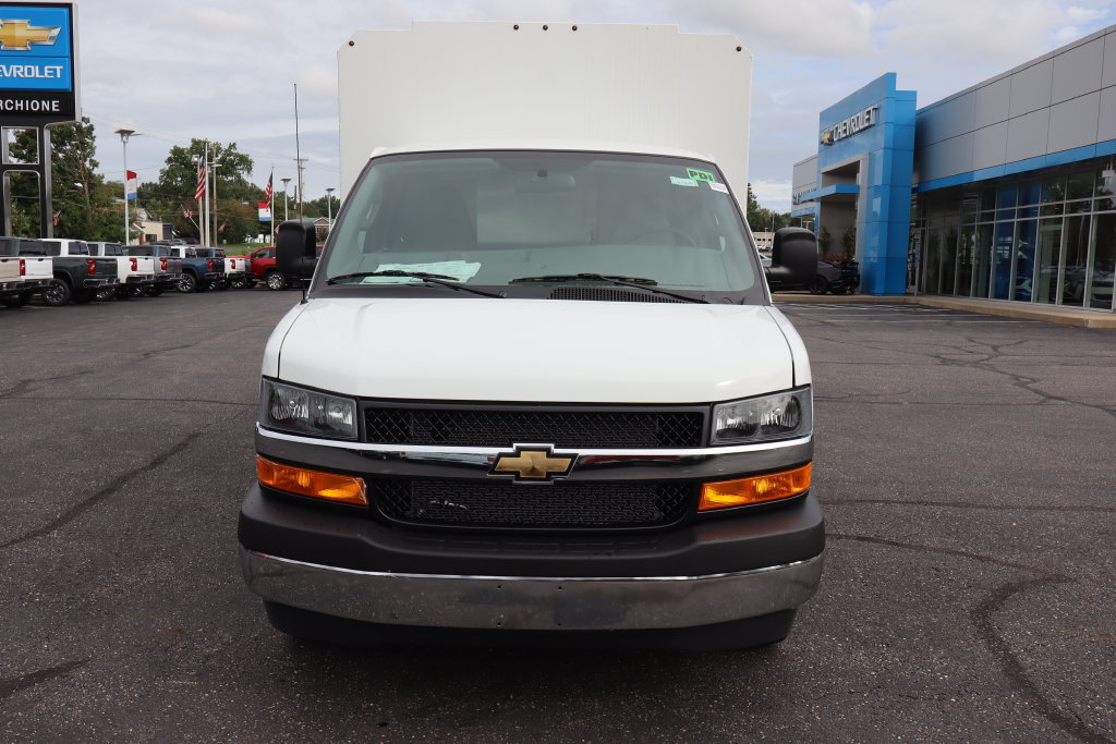 New 2026 Chevrolet Express 3500 w/ Power Convenience Package RWD image 26