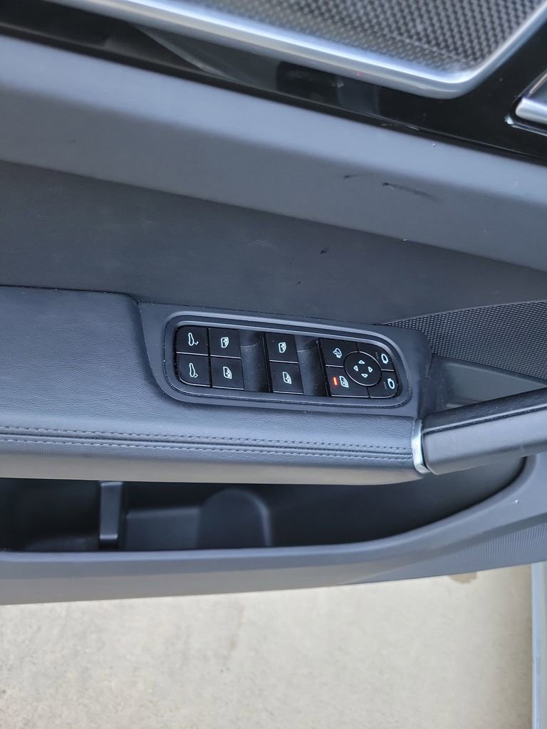 Certified 2022 Porsche Cayenne GTS AWD/4WD image 19