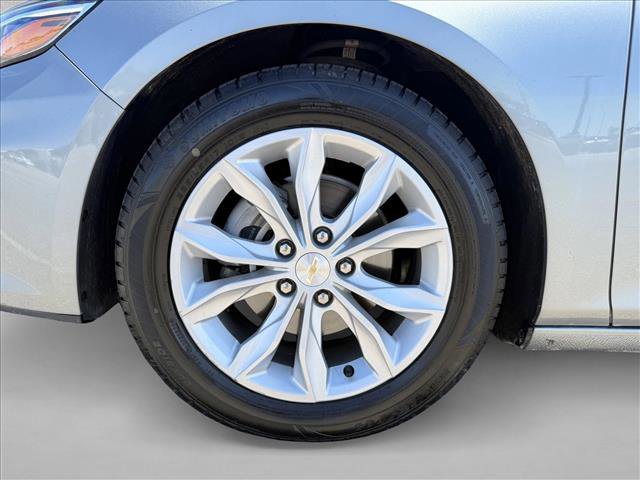 Used 2025 Chevrolet Malibu LT FWD image 26