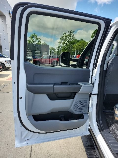 New 2026 Ford F350 XL w/ XL Chrome Package AWD/4WD image 34