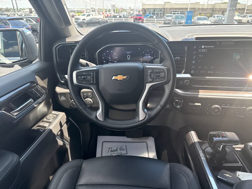 Used 2026 Chevrolet Silverado 1500 LTZ w/ LTZ Premium Package AWD/4WD image 17