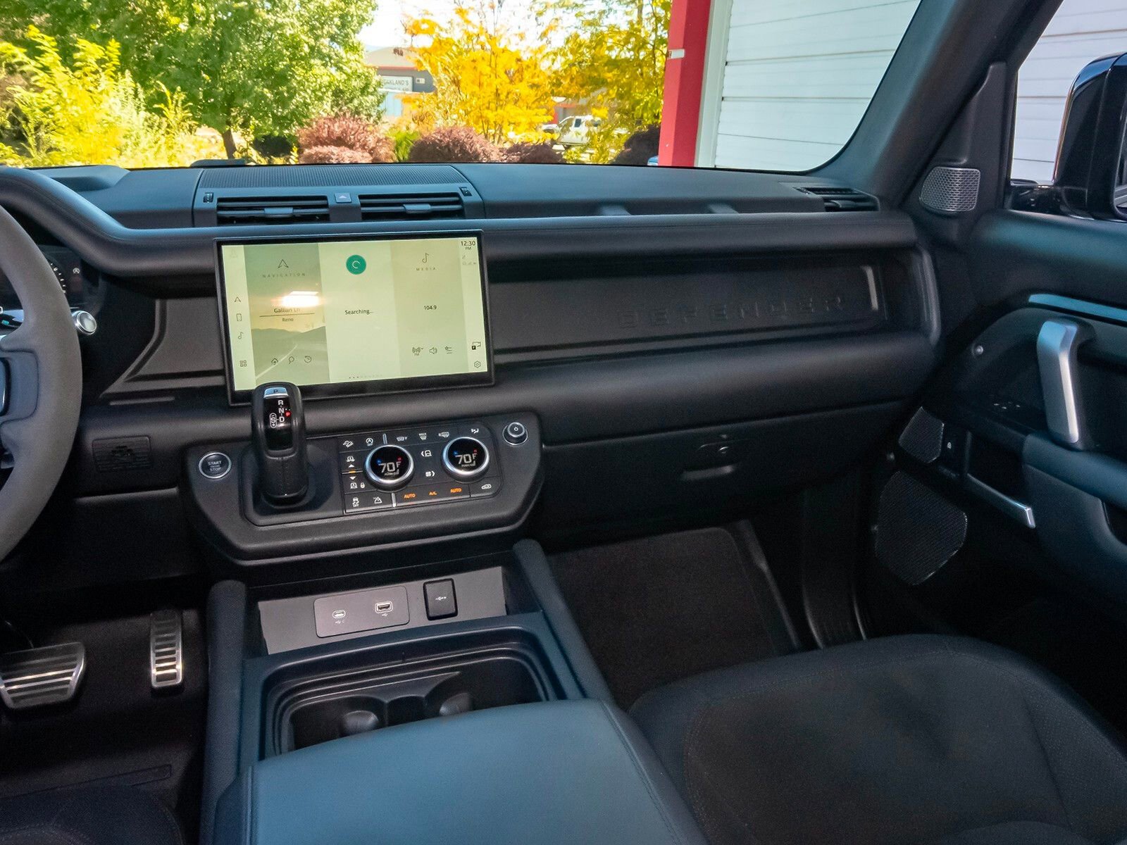 Used 2022 Land Rover Defender 110 V8 image 41