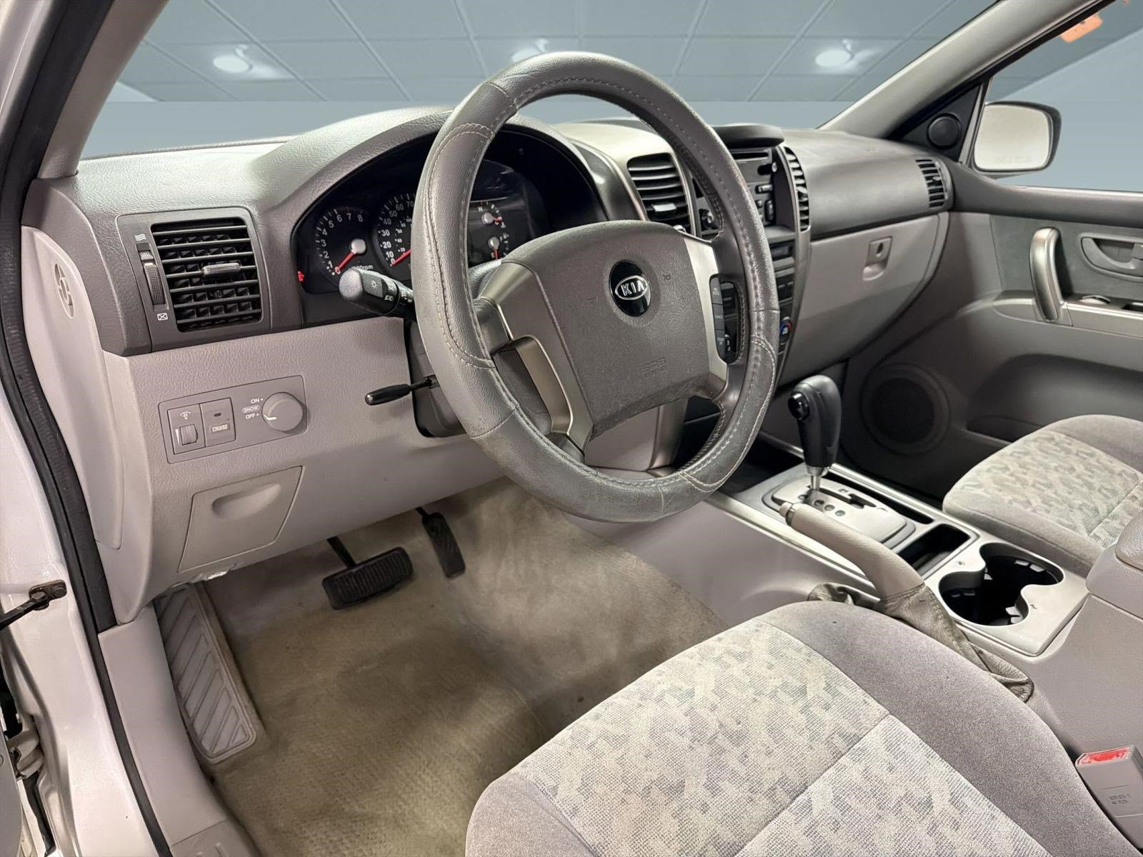 Used 2006 Kia Sorento 2WD image 4