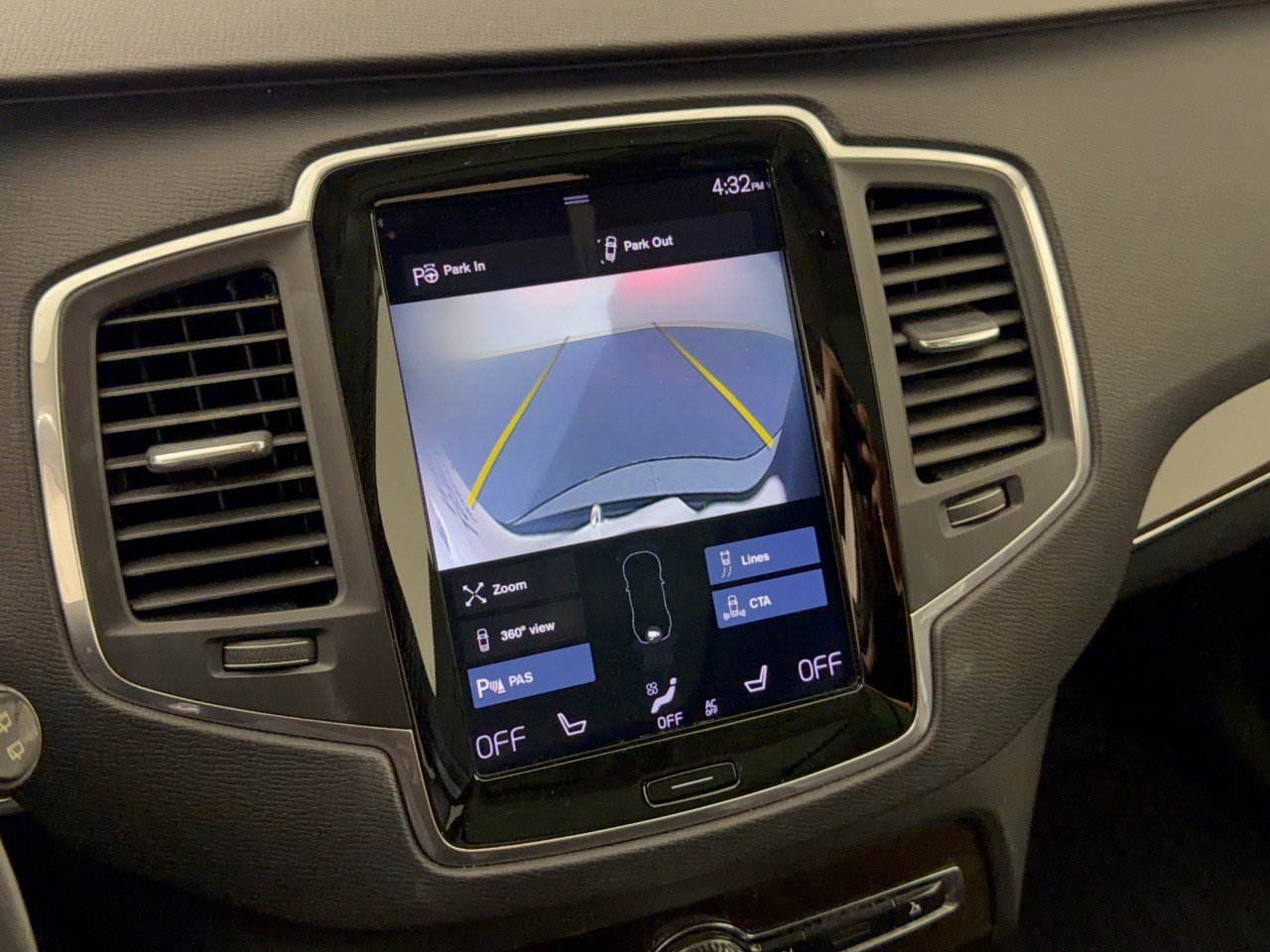 Used 2019 Volvo XC90 T6 Momentum w/ Protection Package Premier AWD/4WD image 24