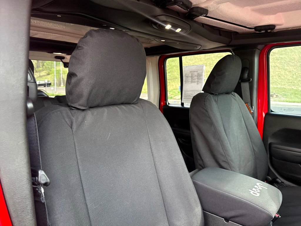 Used 2025 Jeep Wrangler Willys image 31