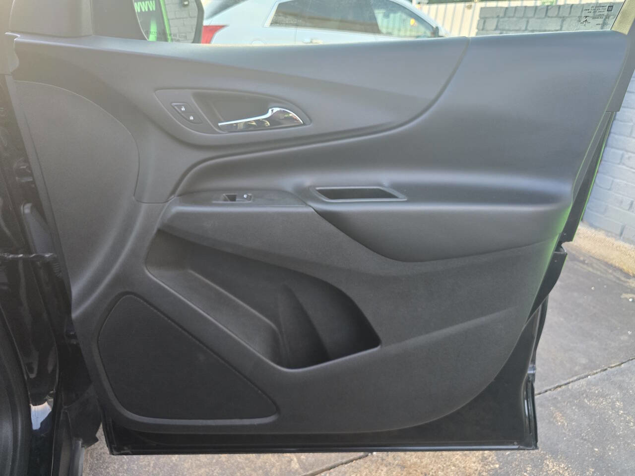 Used 2021 Chevrolet Equinox LT image 19