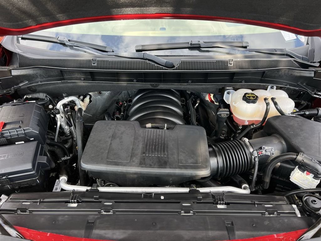 Used 2024 Chevrolet Suburban Premier image 31